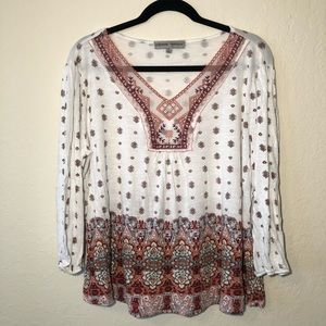 {Absolutely Famous} multi-color lace detail top